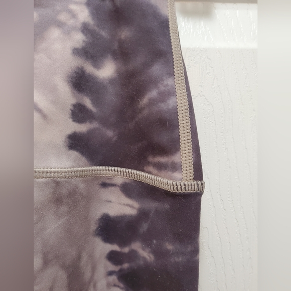 Glyder leggings/Yoga pants, Brown/Mushroom tie dye, Size M - Picture 5 of 9